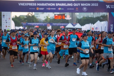 Thành phố biển Quy Nhơn đón hơn 10.000 vận động viên tham gia VnExpress Marathon Sparkling Quy Nhơn 2023